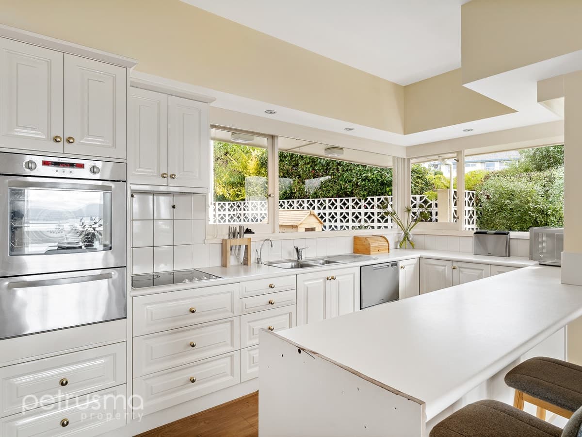 302 Churchill Avenue Sandy Bay TAS 7005, Sandy Bay - Thumbnail 4