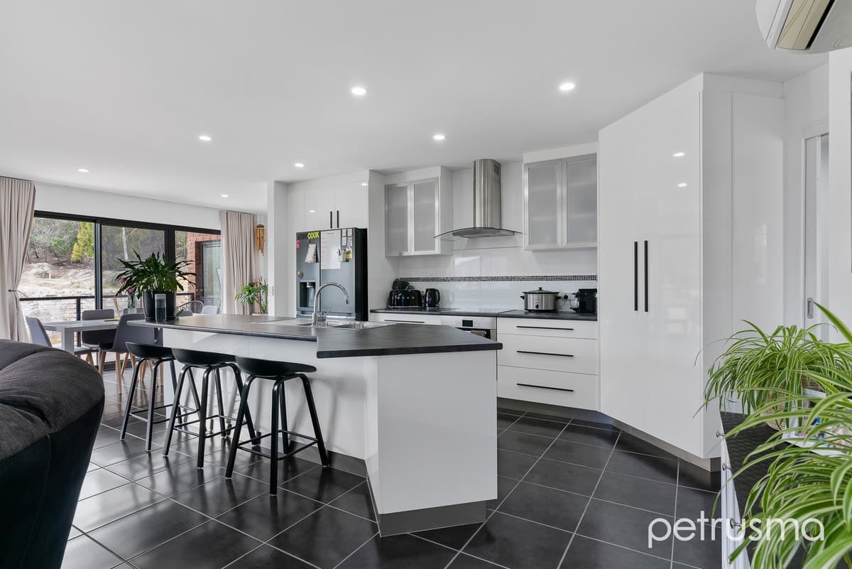 15 Cleburne Street Risdon TAS 7017, Risdon - Thumbnail 4