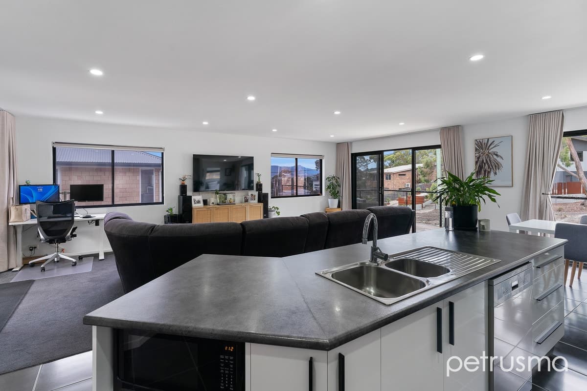 15 Cleburne Street Risdon TAS 7017, Risdon - Thumbnail 8