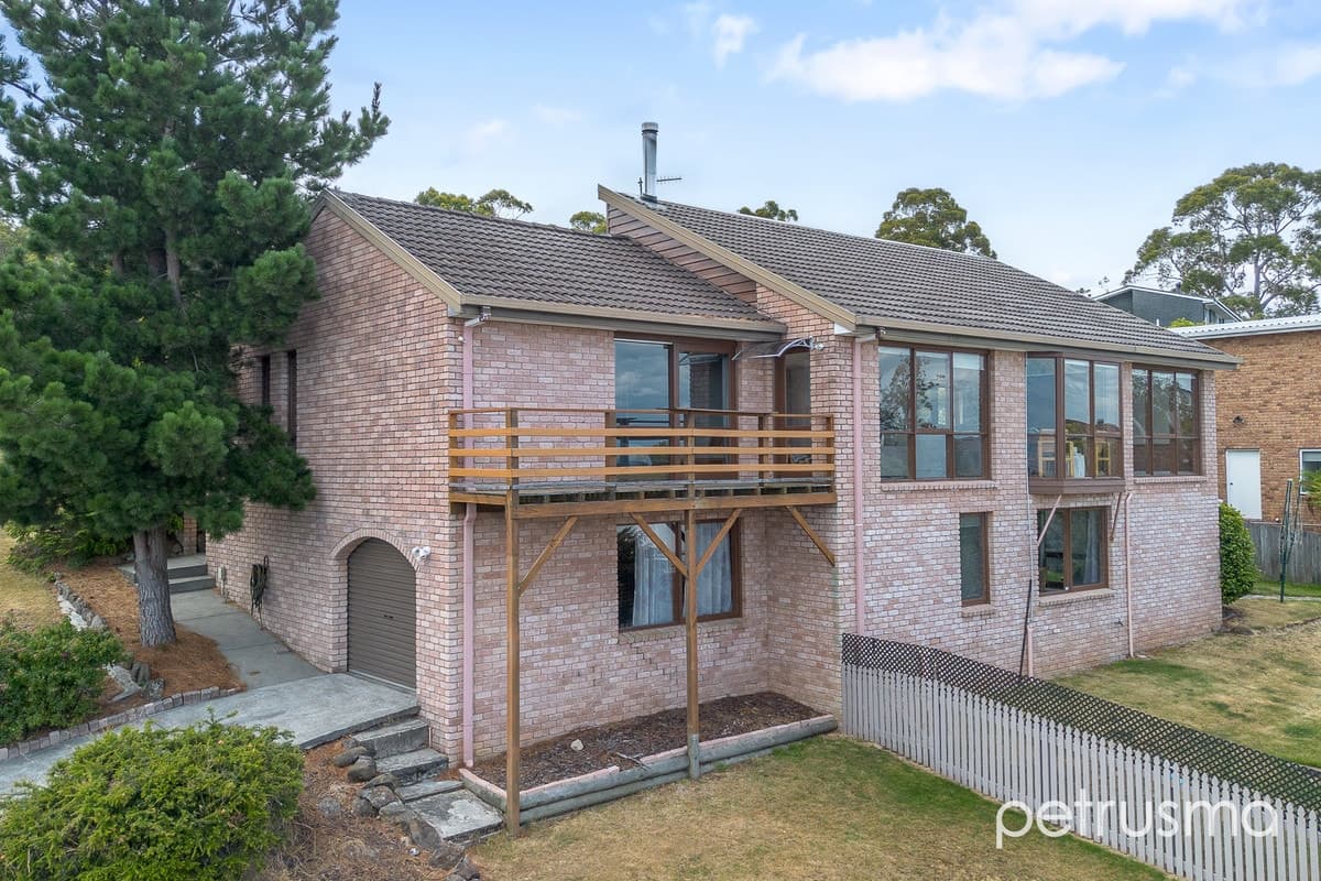 49 Tingira Road Blackmans Bay TAS 7052, Blackmans Bay - Thumbnail 2