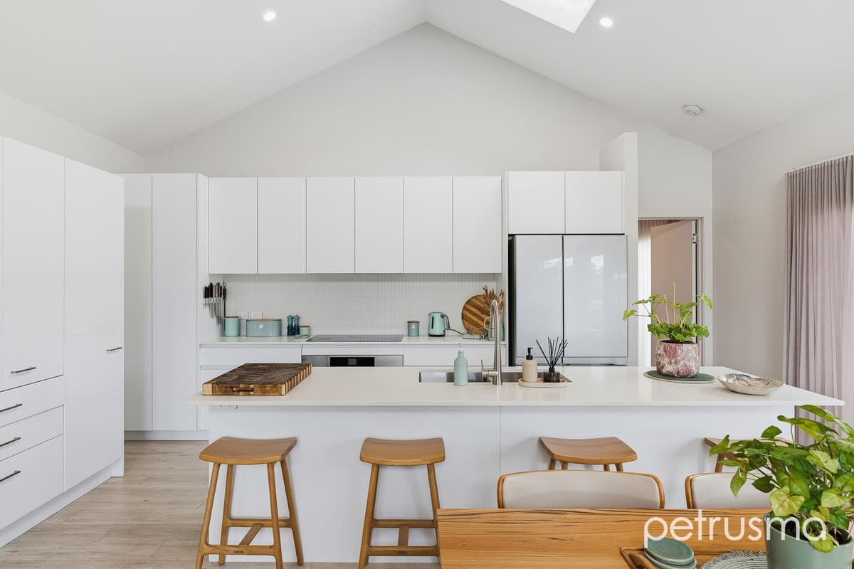 4 / 50 Mannata Street Lauderdale TAS 7021, Lauderdale - Image 1