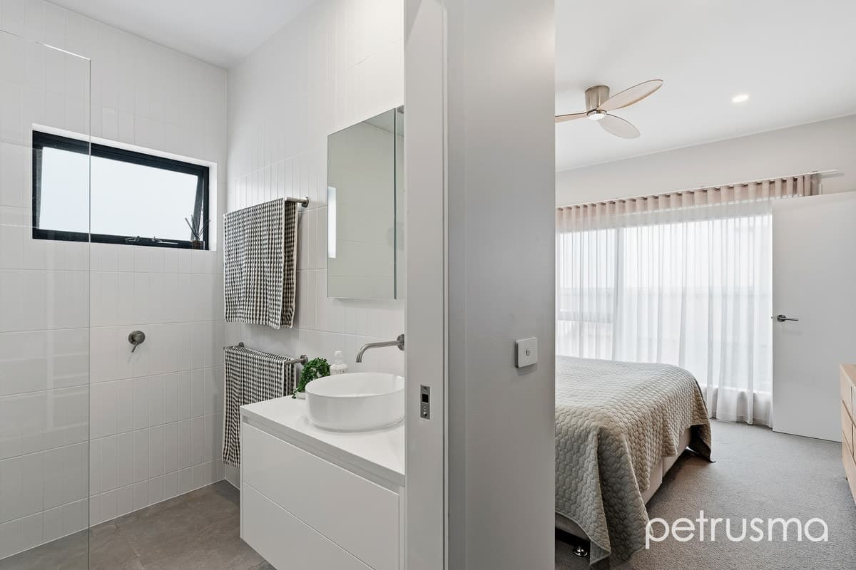 4 / 50 Mannata Street Lauderdale TAS 7021, Lauderdale - Thumbnail 7