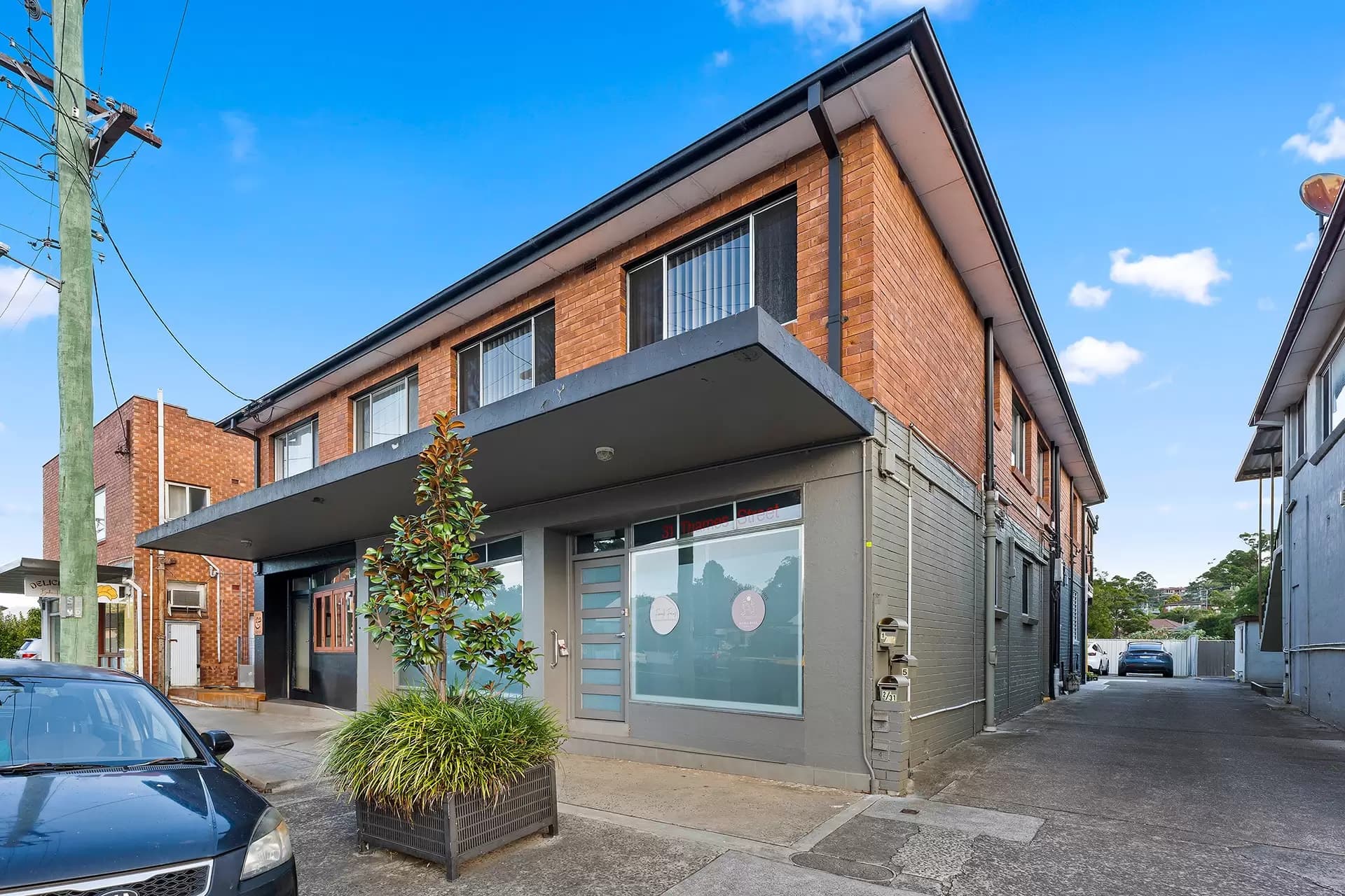 2/31 Thames Street, West Wollongong - Thumbnail 2