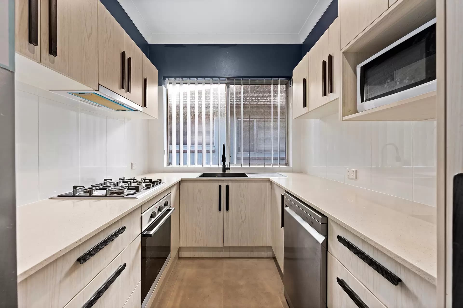 2/31 Thames Street, West Wollongong - Thumbnail 4