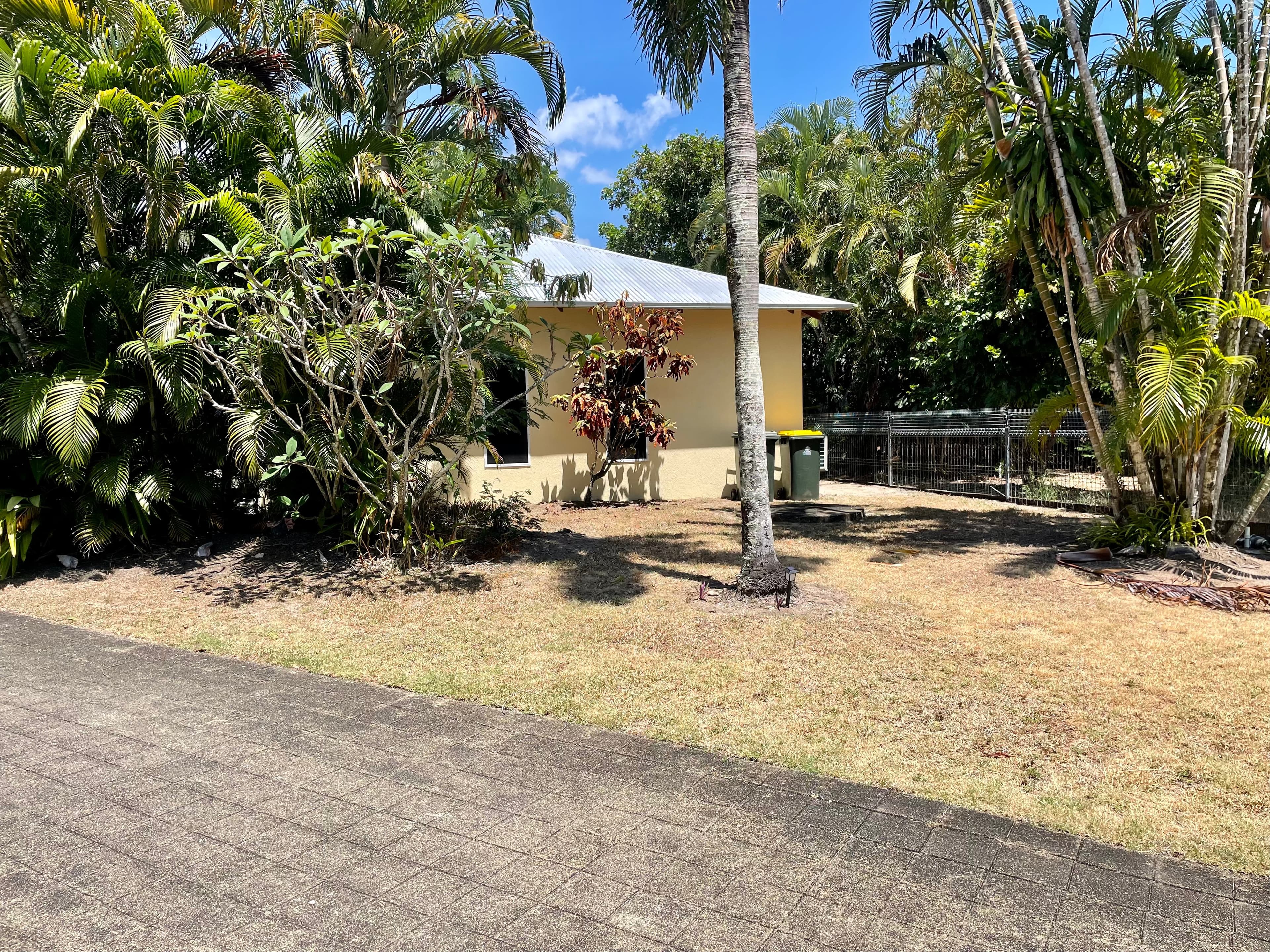 7/10-12 Albatross Close, COOYA BEACH QLD 4873, Cooya Beach - Thumbnail 3