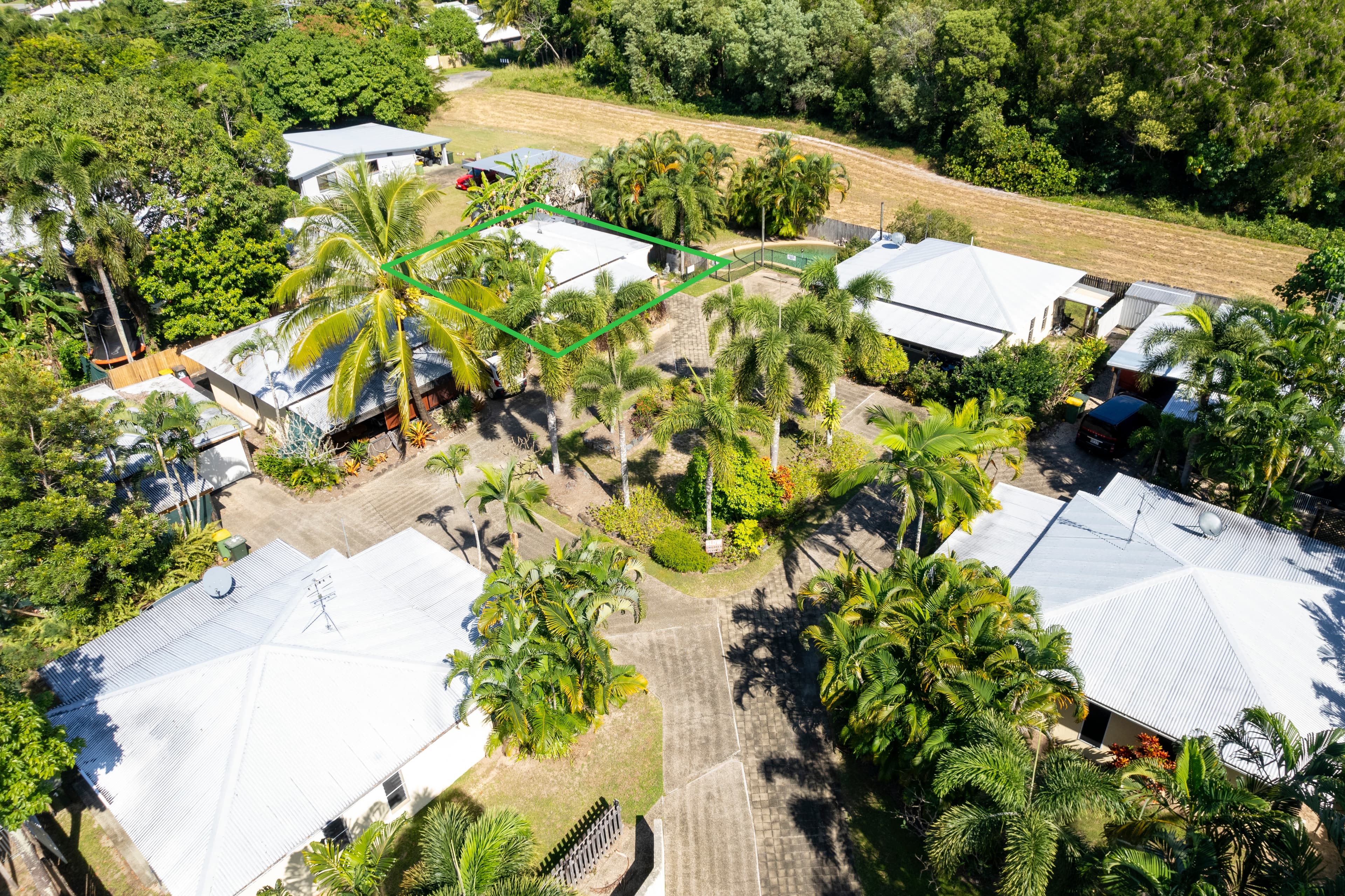 4/10-12 Albatross Close, COOYA BEACH QLD 4873, Cooya Beach - Image 1