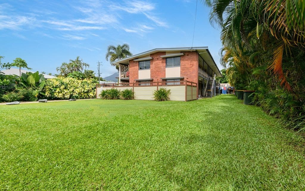 21 Wilson Street, MOSSMAN QLD 4873, Mossman - Thumbnail 6
