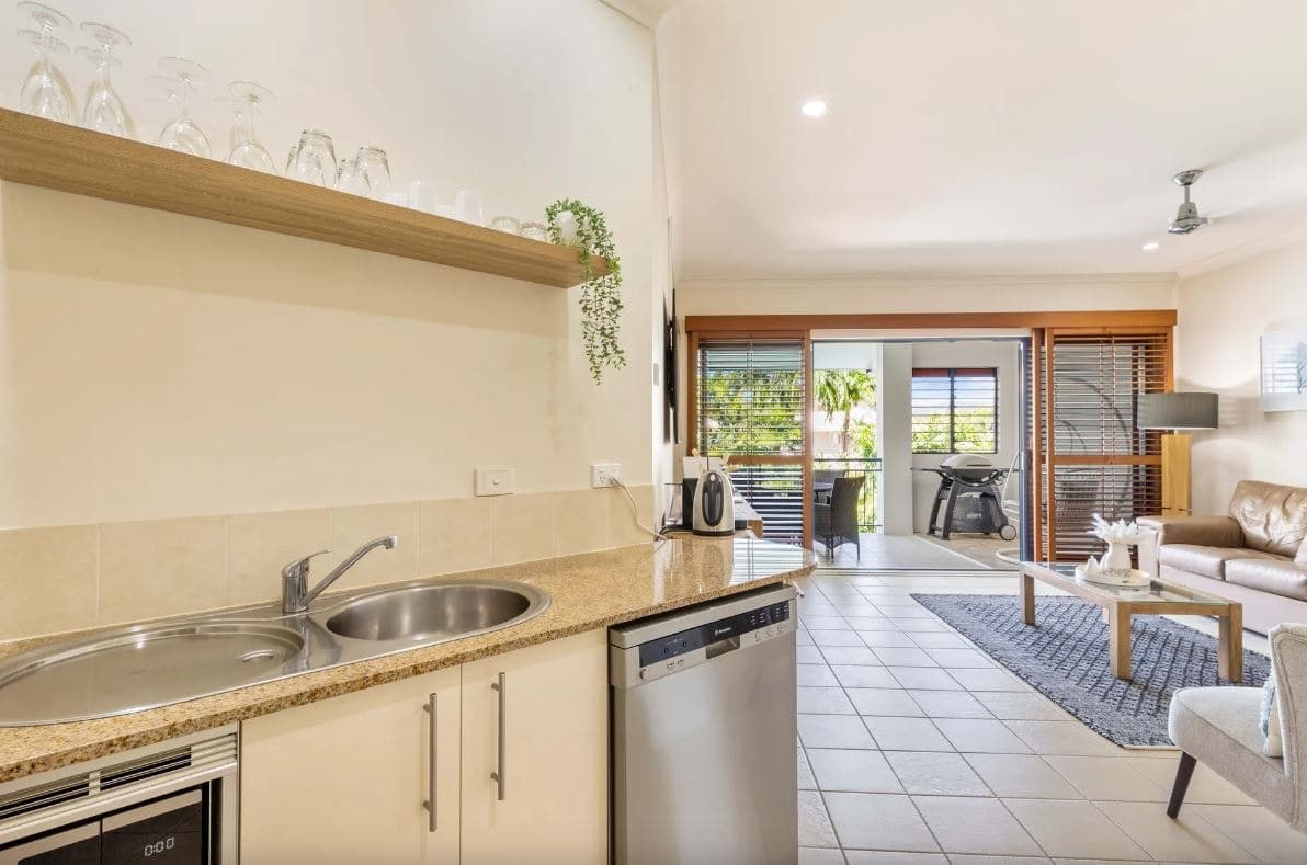15/15-17 Davidson Street, PORT DOUGLAS QLD 4877, Port Douglas - Thumbnail 3