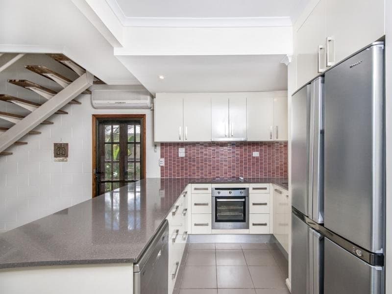 7/32-34 Mudlo Street, PORT DOUGLAS QLD 4877, Port Douglas - Thumbnail 2