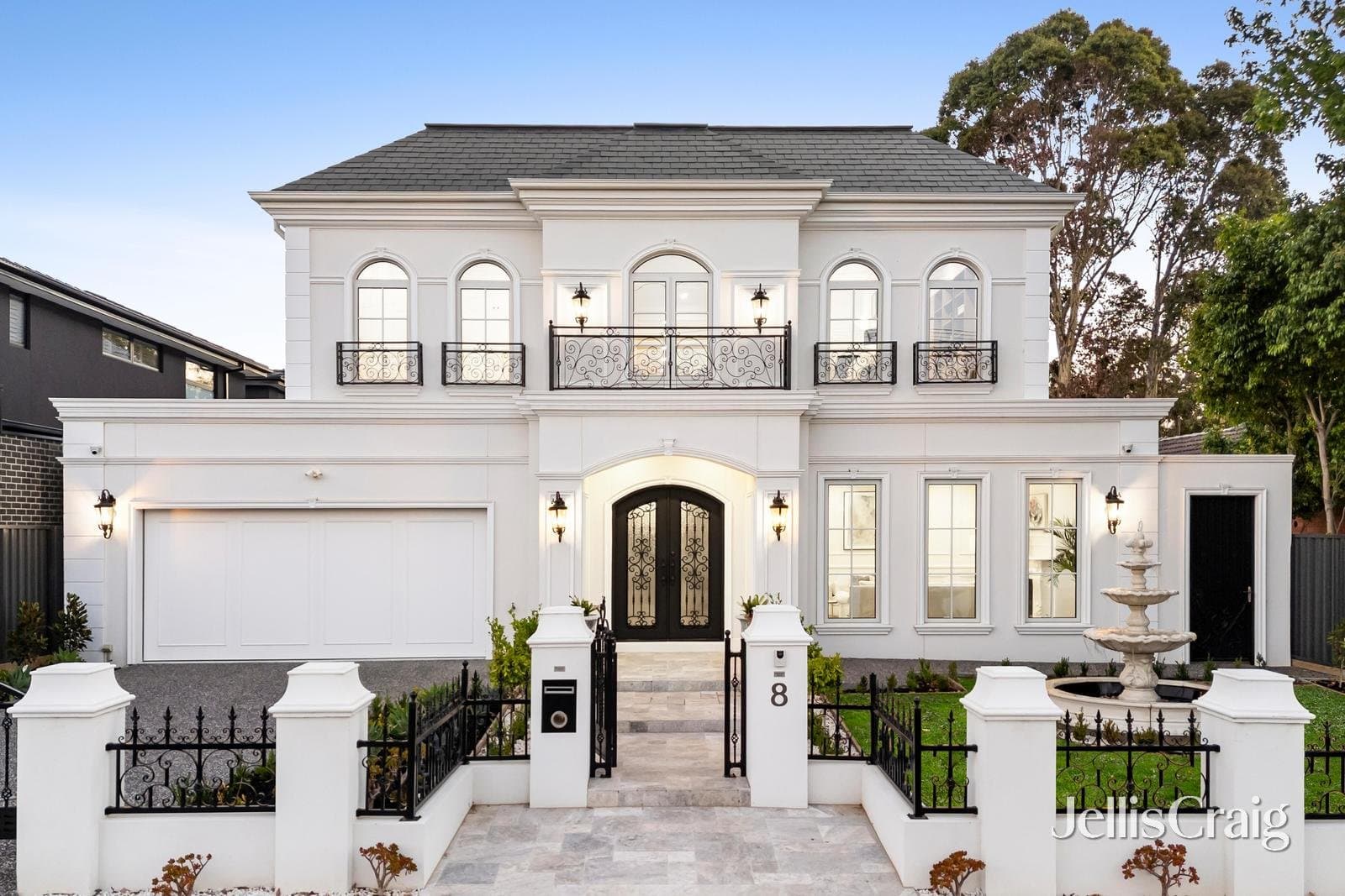 8 St Albans Street, Mount Waverley, Mount Waverley - Thumbnail 2
