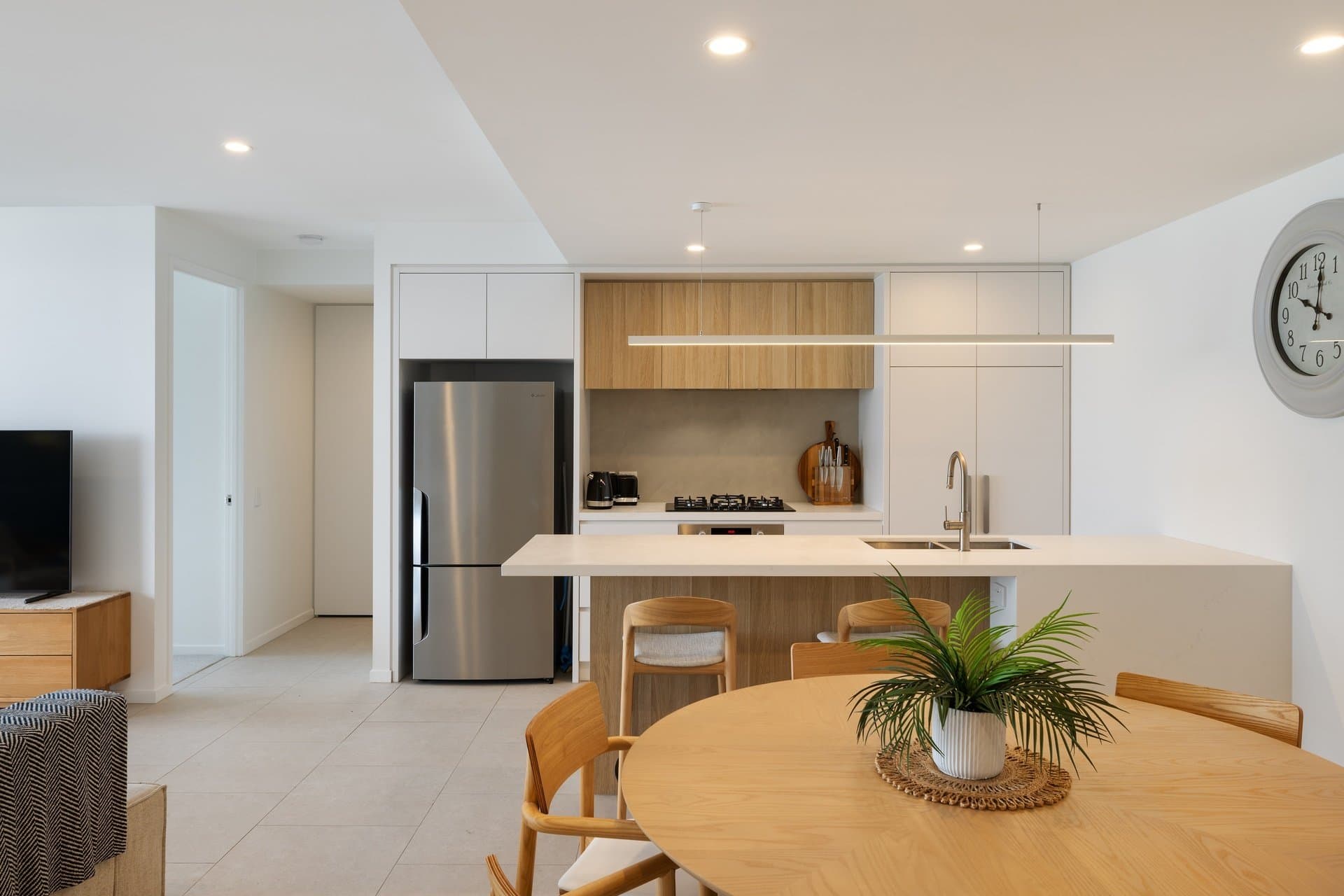 144/25 Woodroffe Avenue, Main Beach - Thumbnail 7
