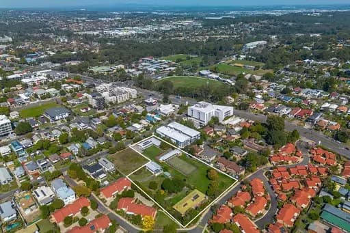 Upper Mount Gravatt, Upper Mount Gravatt - Image 1