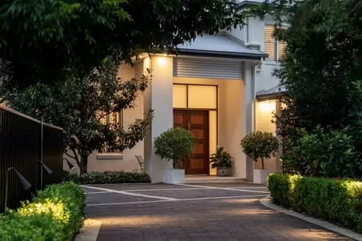Corinda, Corinda - Thumbnail 2