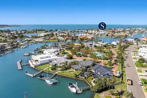 Raby Bay, Raby Bay - Image 1