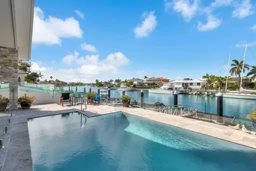 Raby Bay, Raby Bay - Image 1