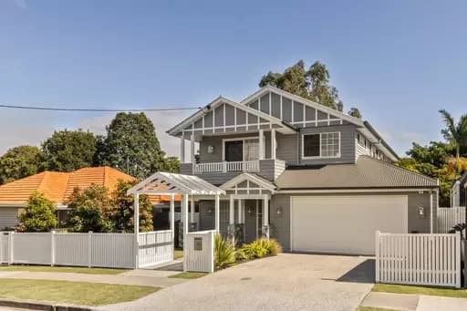 Wavell Heights, Wavell Heights - Image 1