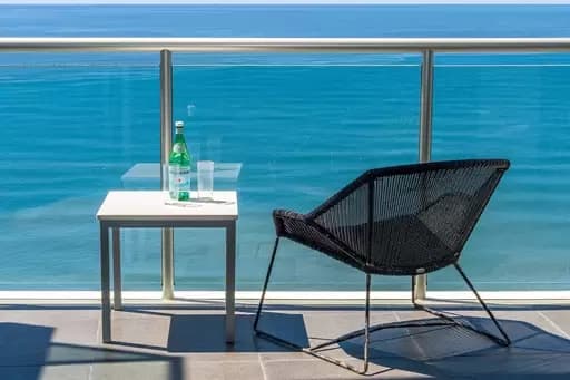 Broadbeach, Broadbeach - Image 1