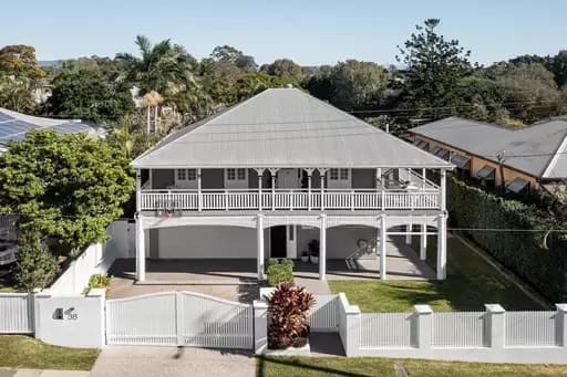 Clayfield, Clayfield - Image 1