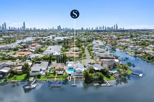 Benowa Waters, Benowa - Image 1