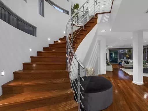 West End, West End - Image 1