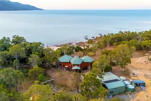 Hideaway Bay, Hideaway Bay - Thumbnail 4