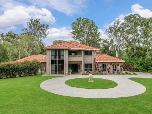 Chandler, Chandler - Image 1
