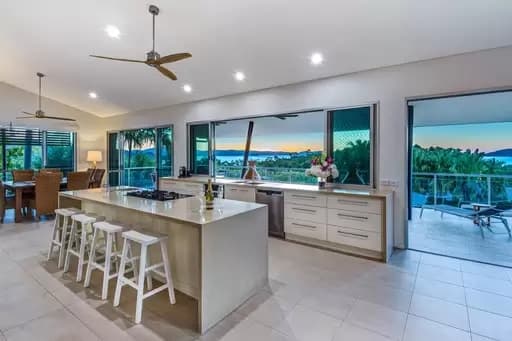 Hamilton Island, Hamilton Island - Thumbnail 3
