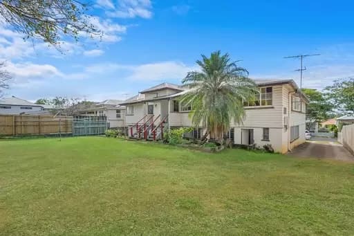Clayfield, Clayfield - Image 1