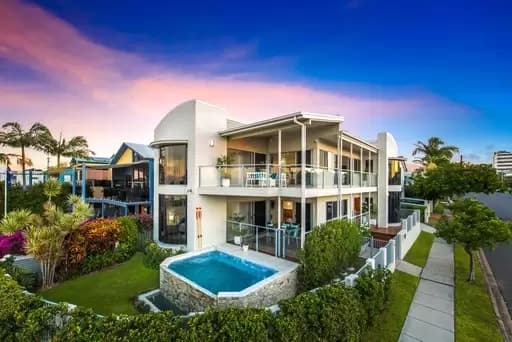 Wynnum, Wynnum - Image 1