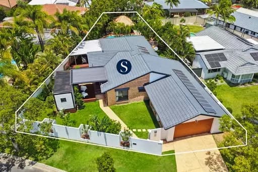 Robina, Robina - Image 1