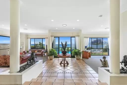Sovereign Islands, Paradise Point - Image 1