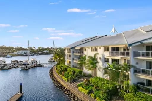 Raby Bay, Raby Bay - Thumbnail 2