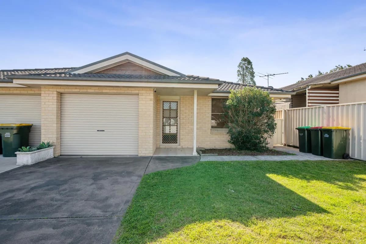 2/74 Yates Street, East Branxton - Image 1