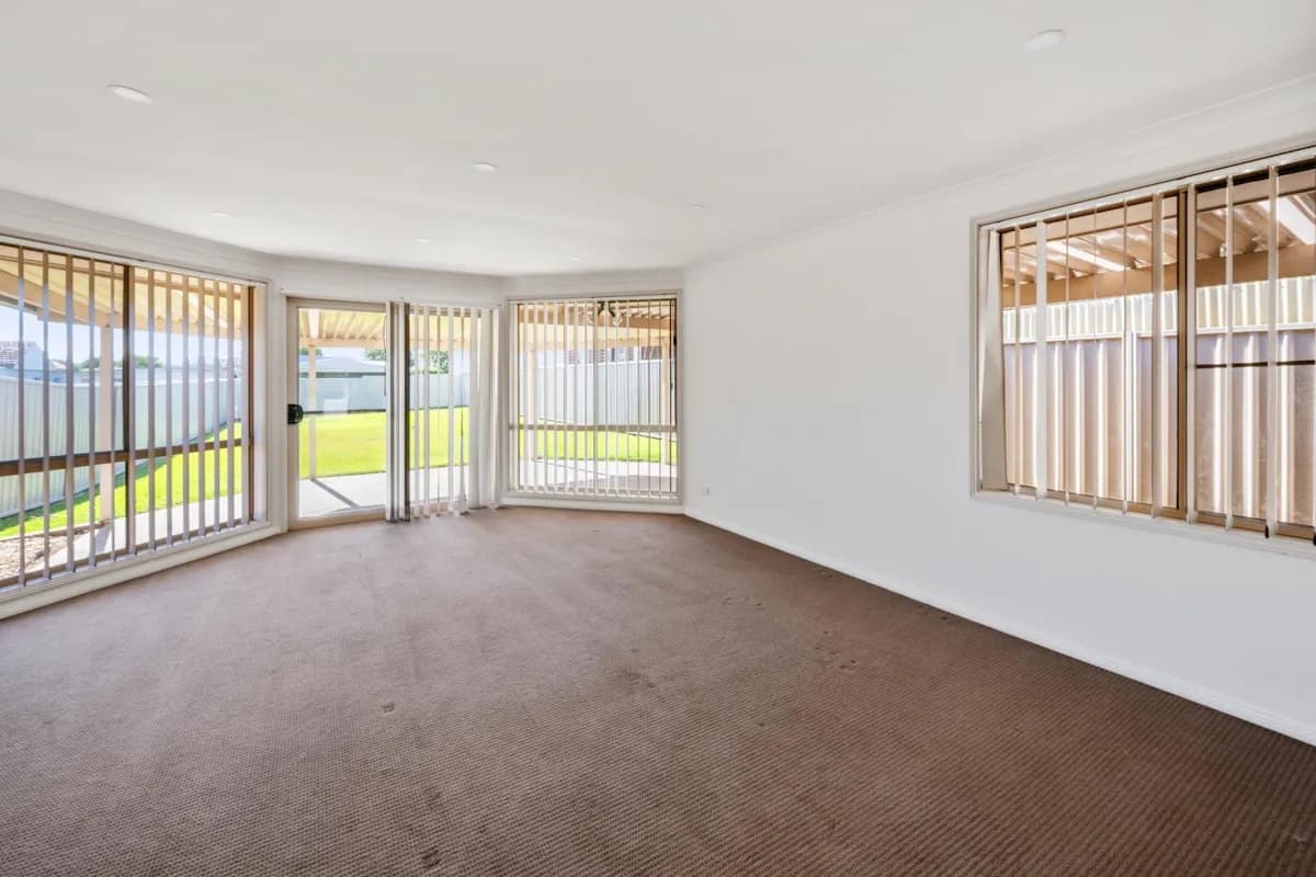 2/74 Yates Street, East Branxton - Thumbnail 2