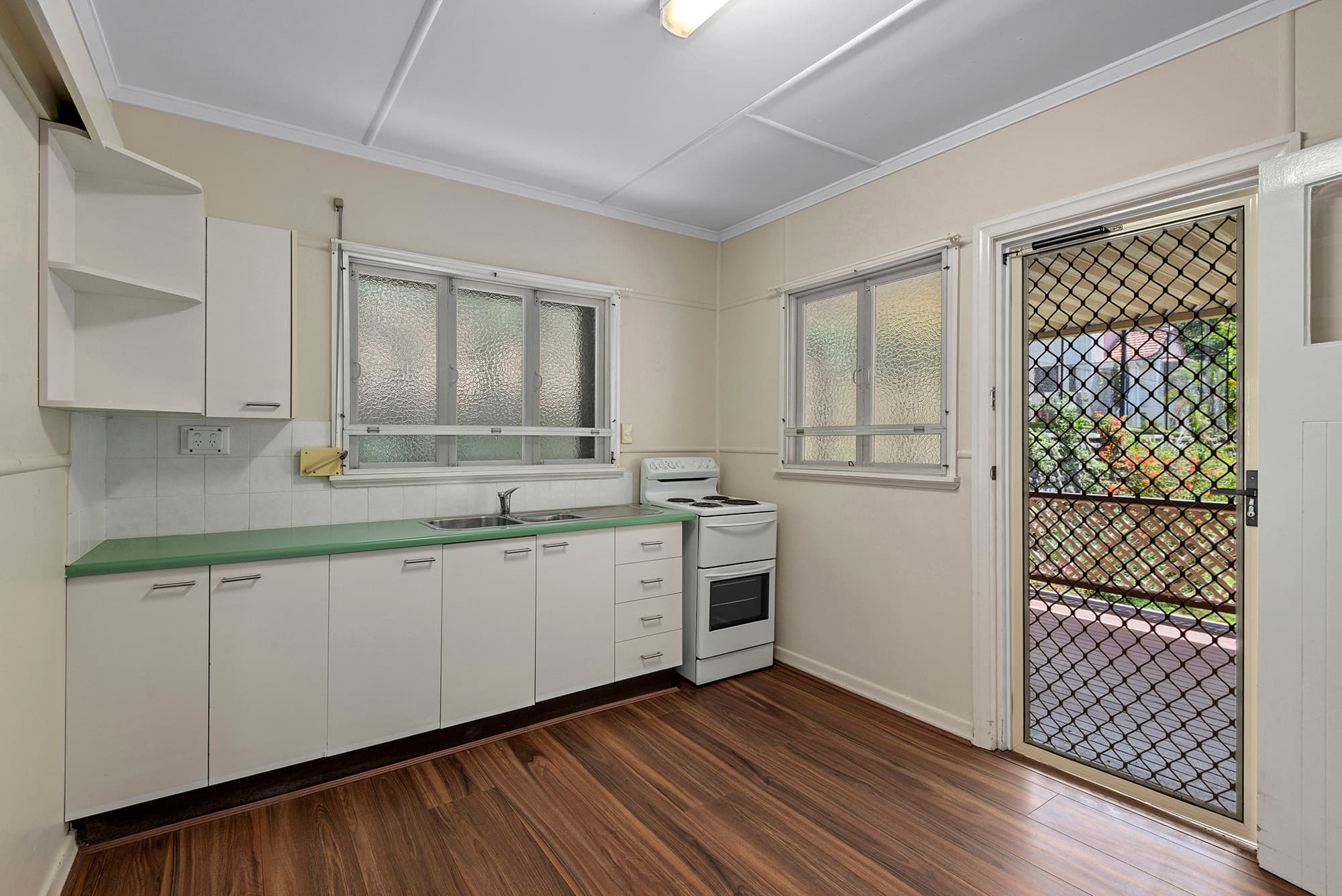 59 Twelfth Ave, St Lucia - Image 1
