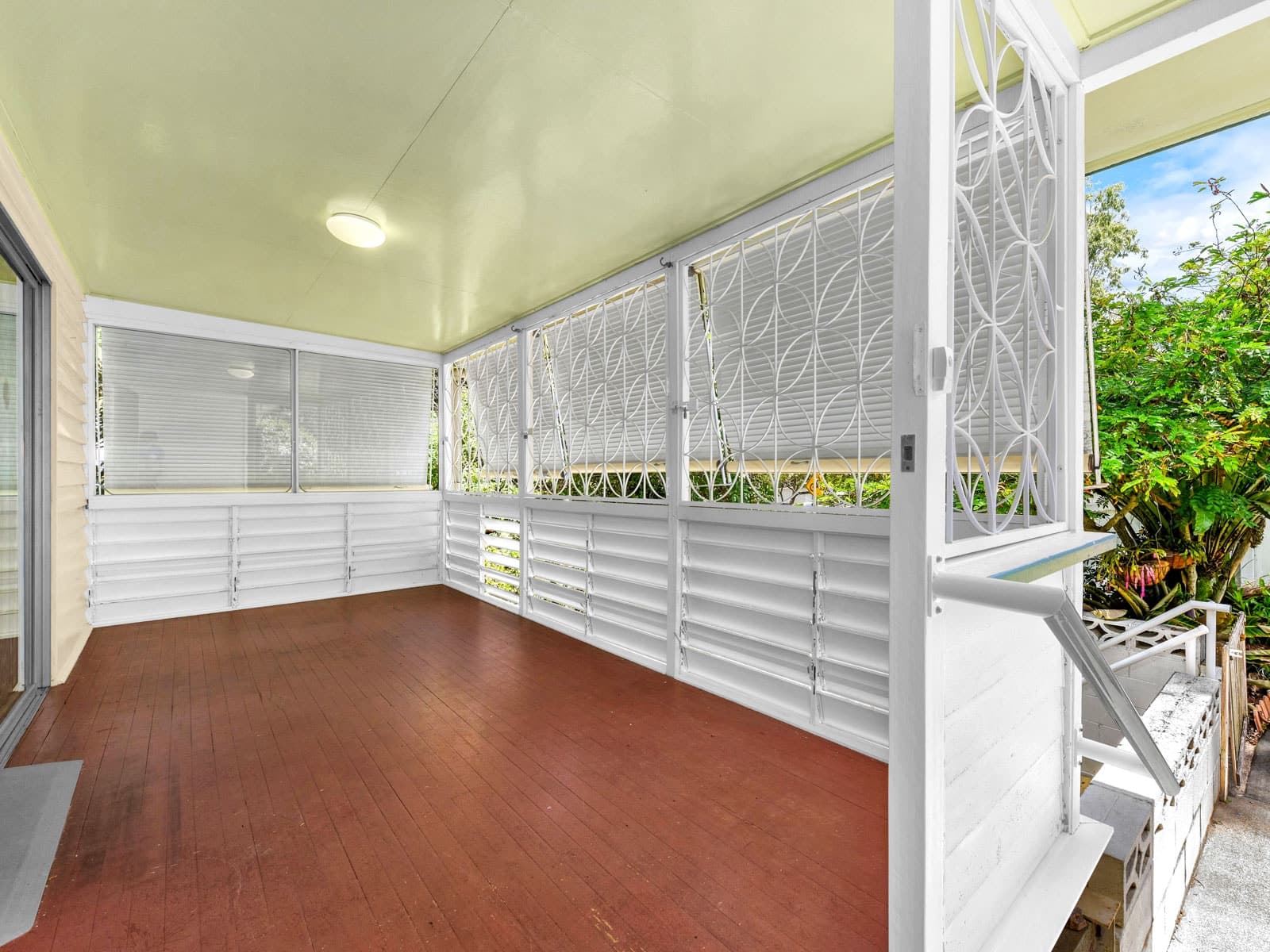 28 Russell Tce, Indooroopilly - Thumbnail 3