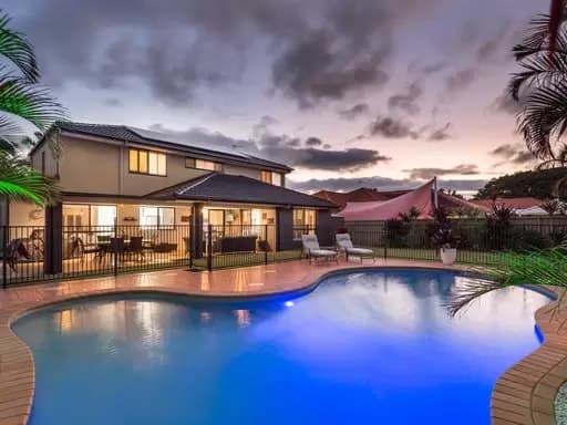 Burleigh Waters, Burleigh Waters - Image 1
