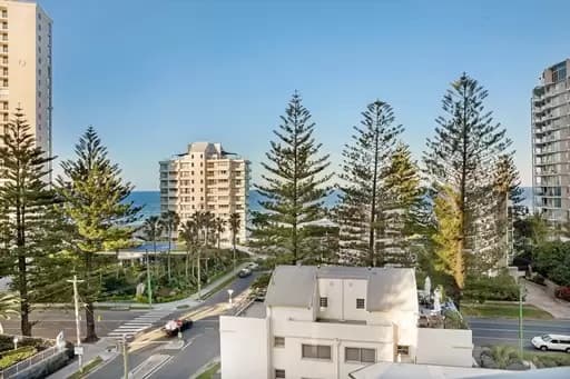 Broadbeach, Broadbeach - Thumbnail 2