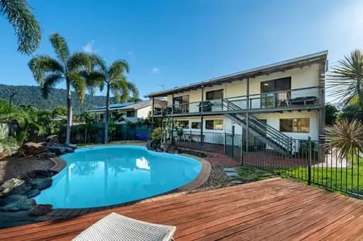 Cannonvale, Cannonvale - Image 1