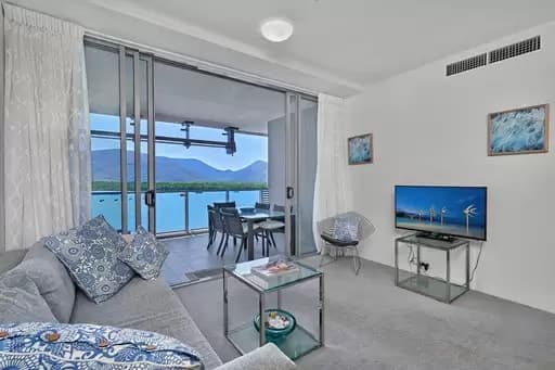 Cairns City, Cairns City - Thumbnail 4