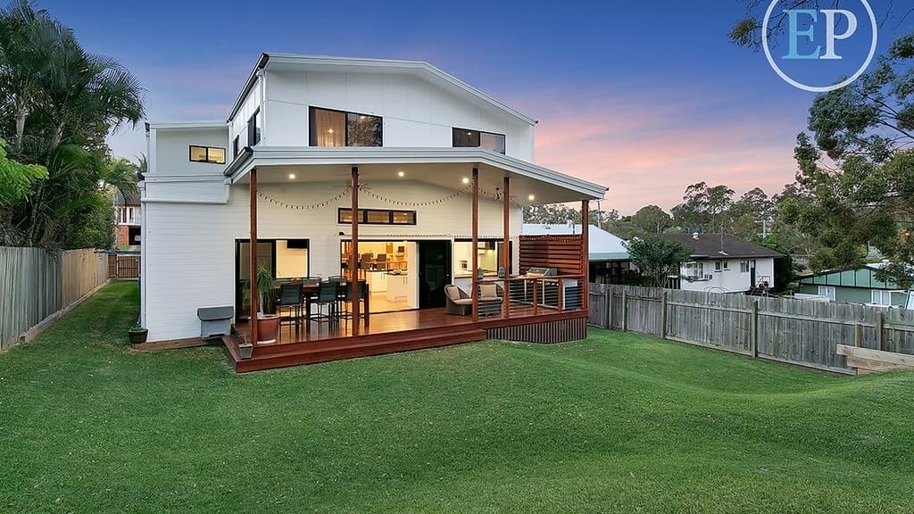 Stafford Heights, Stafford Heights - Image 1
