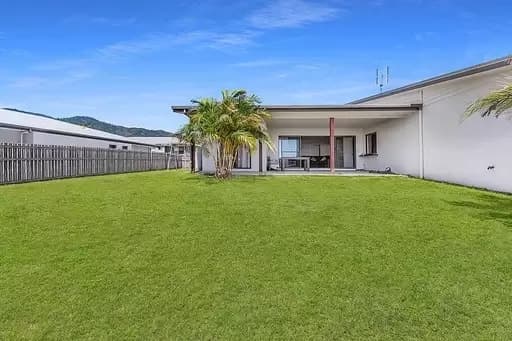 Cannonvale, Cannonvale - Image 1