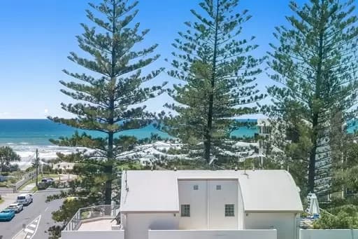 Broadbeach, Broadbeach - Thumbnail 3