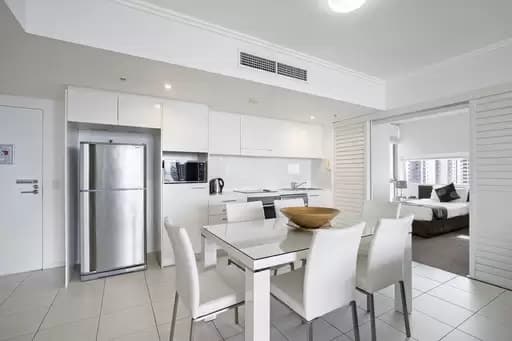 Broadbeach, Broadbeach - Thumbnail 5