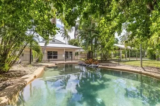 Port Douglas, Port Douglas - Thumbnail 3