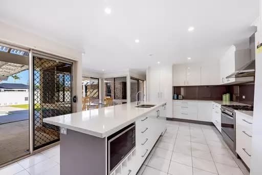 Bundall, Bundall - Thumbnail 2