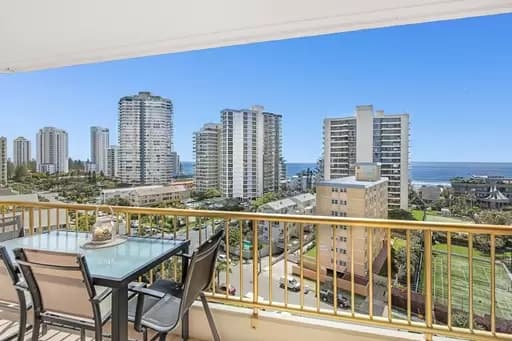 Main Beach, Main Beach - Image 1