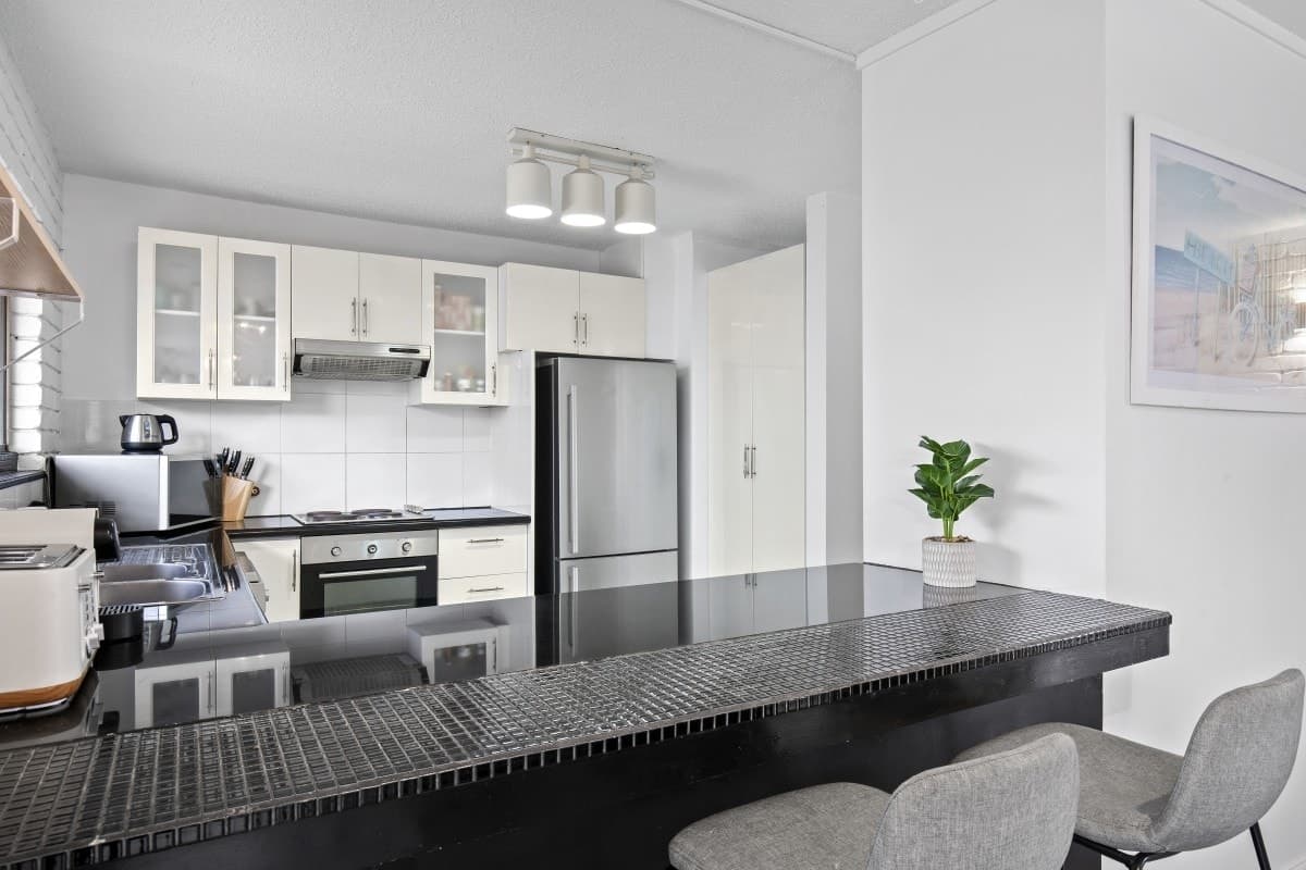 Broadbeach, Broadbeach - Thumbnail 8