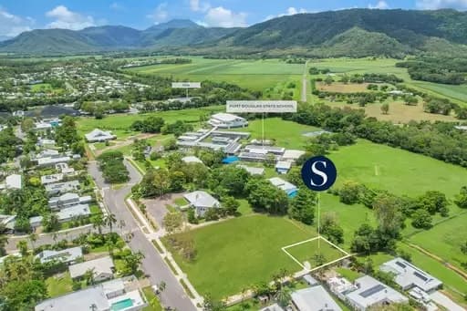 Port Douglas, Port Douglas - Thumbnail 3