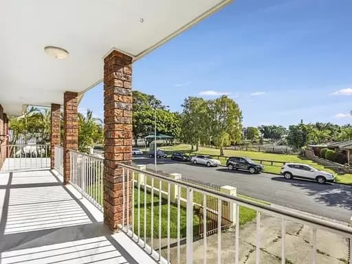 Bundall, Bundall - Image 1